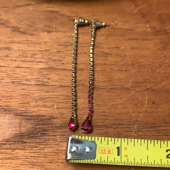 DANGLING VICTORIAN RUBY GARNET RED CRYSTALS RHINESTONES EARRINGS - Picture 9 of 12